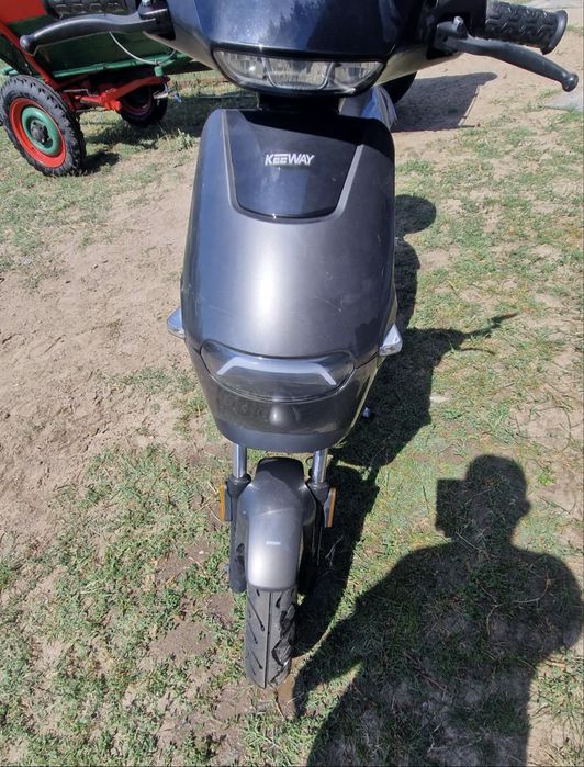 Scuter electric KEEWAY