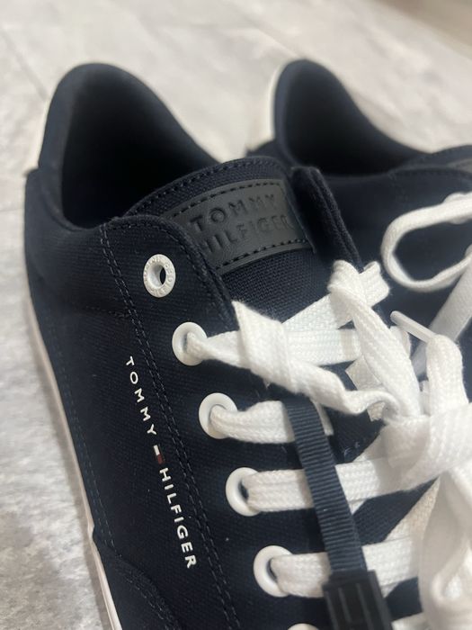 Сникърси tommy hilfiger 45 номер