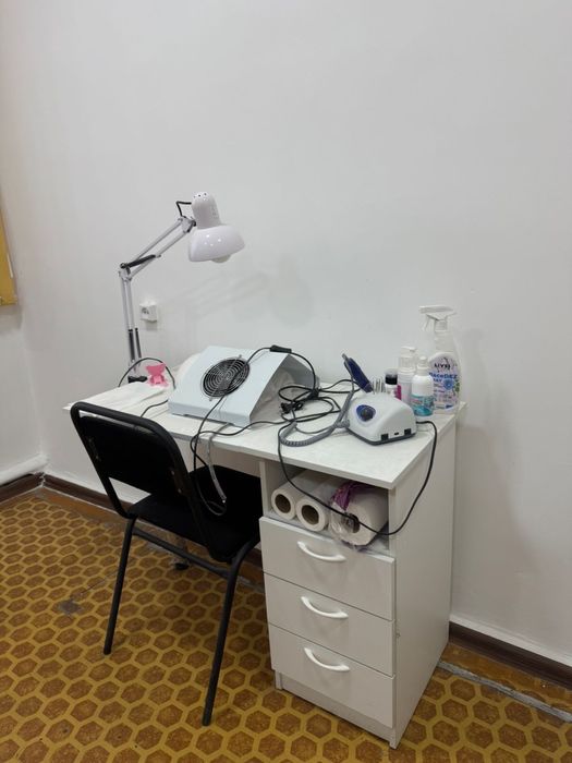 Продам все для маникюра