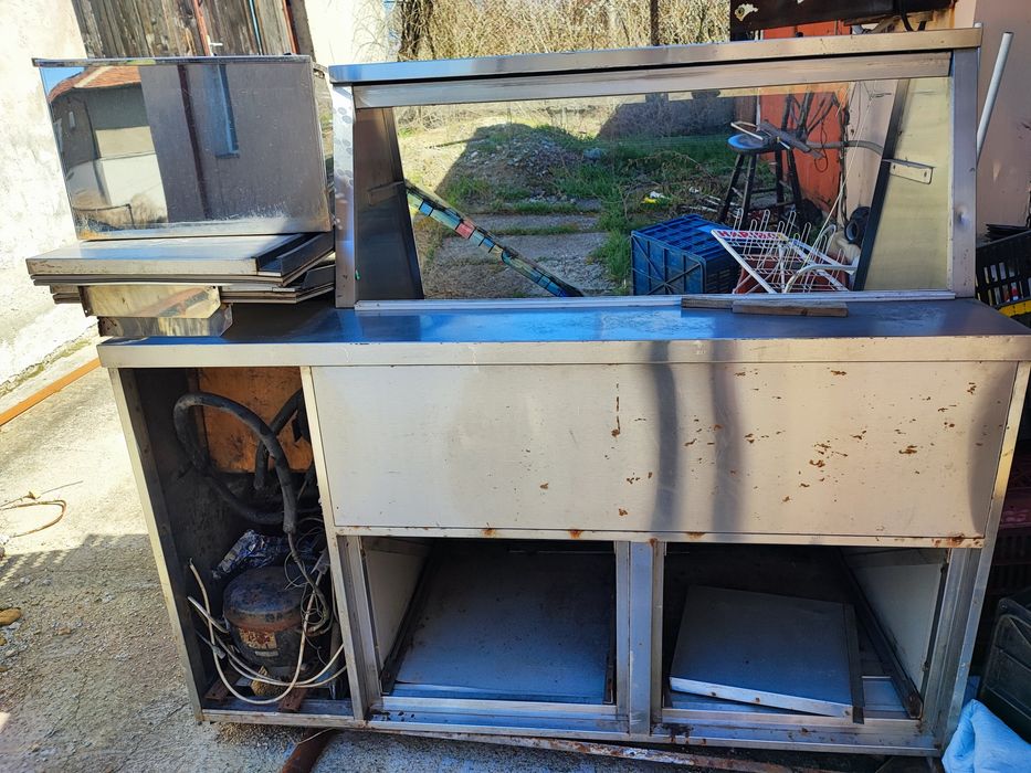 Хладилна витрина