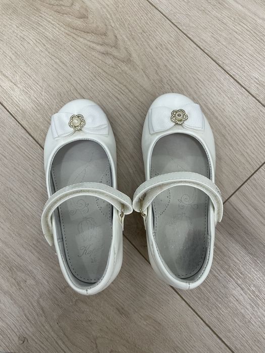 Белые кроссовки на девочку, 26 размер