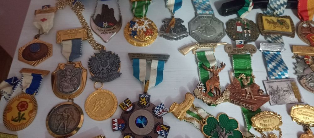 Medalie vechi aduse din Germania