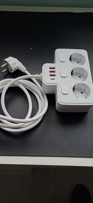 Разклонител със USB и USB c