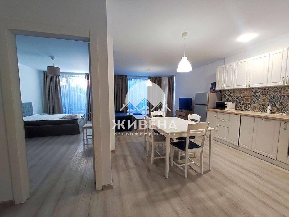 Дава се под наем Четиристаен апартамент в к.к. Св.Св. Константин и Елена - 140 кв.м за 1400 € - Снимка #3