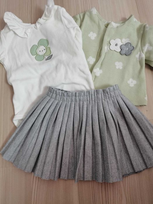 Bluzița + body + fustița plisata 2-4 luni Mayoral