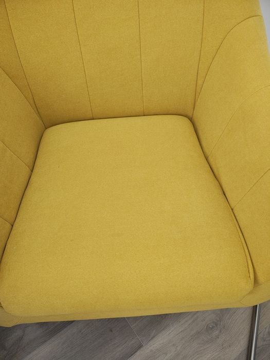 Vând 2 buc fotolii noi