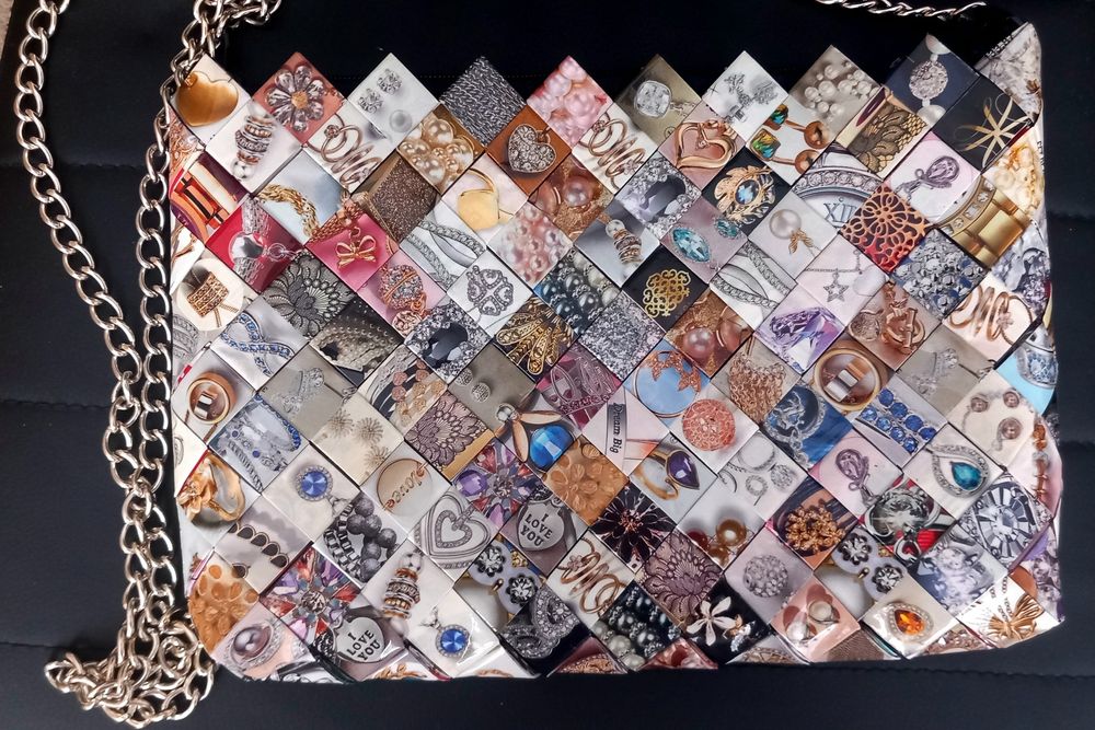 Geanta handmade din hartie plastifiata