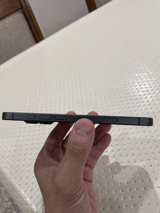 Срочно продам iPhone 17, 256GB