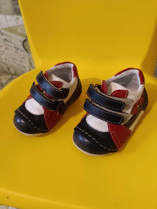 Обувки PONKI 19 номер