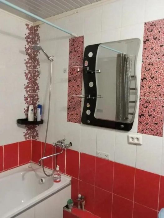 продам двухкомнатную кварииру