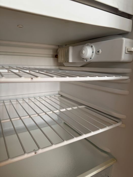 Mini Frigider Arctic