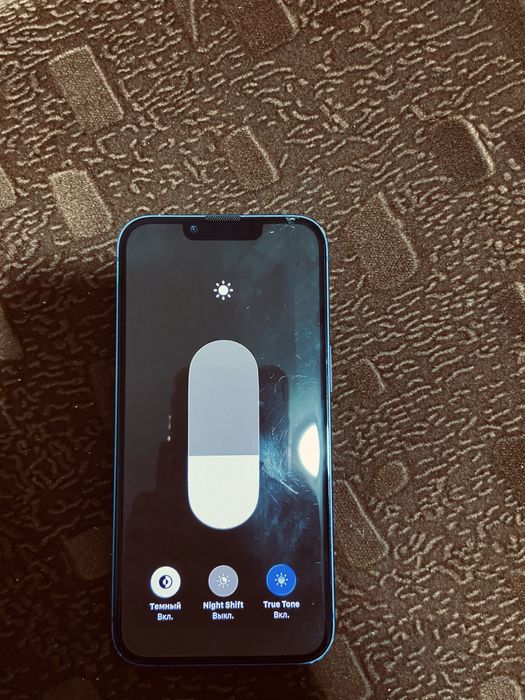 Продам iPhone 13 синий