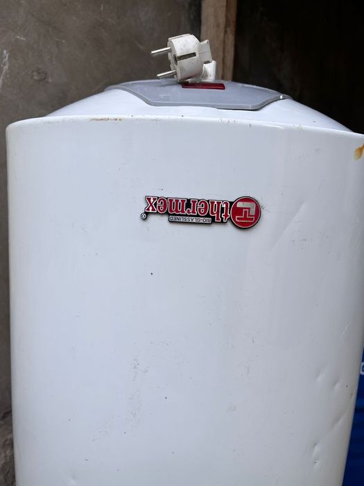 Водонагреватель (аристон)