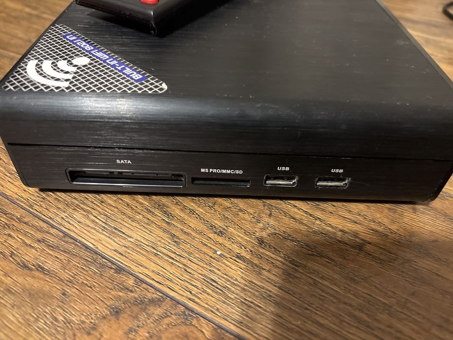 Media player HIMEDIA HD900B – funcțional, stare bună