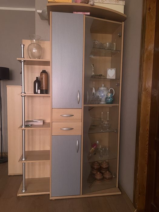 Продам комплект шкафов для гостиной
