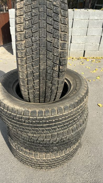 Продам зимние б/у шины Hankook
