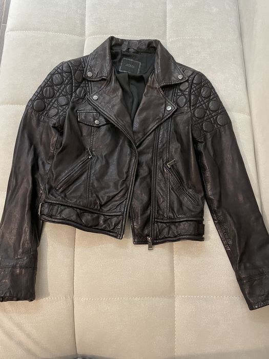 Кожаная куртка Guess
