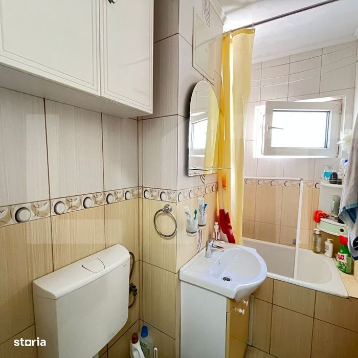 Apartament de vanzare, 2 camere, mobilat - zona Primaverii