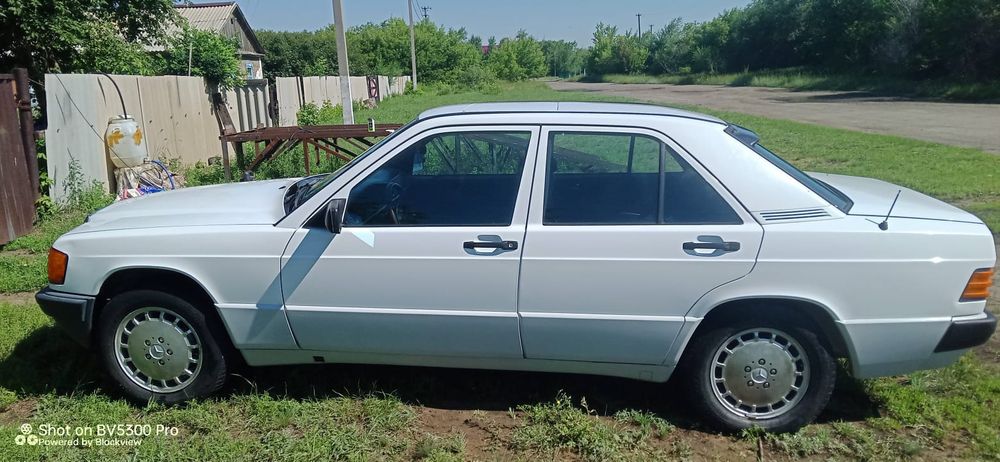 Продам Мерседес 190