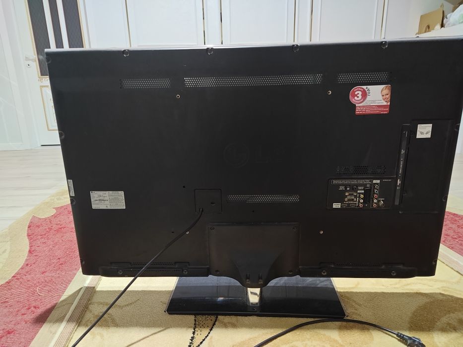 Lg телевизор продам