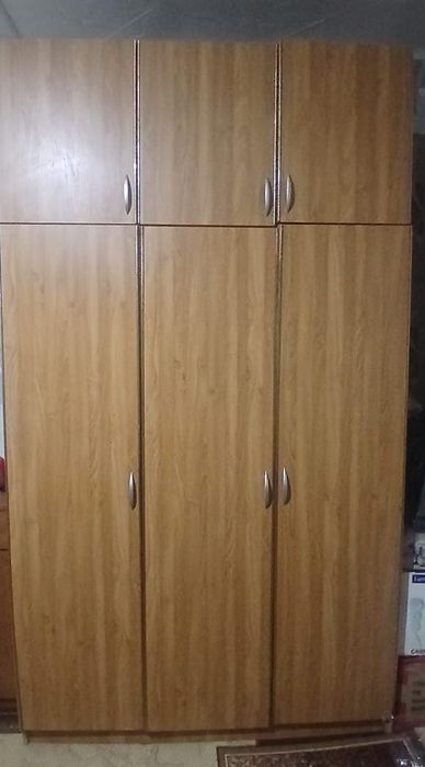 Продам шкаф для одежды