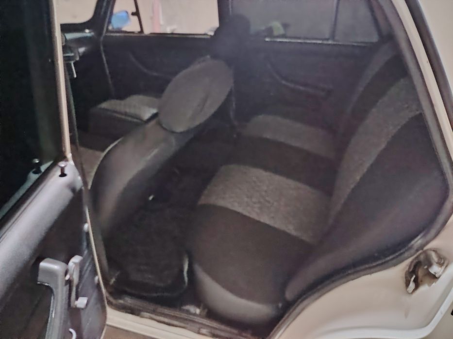 Vaz2106 sotiladi metan gaz bor