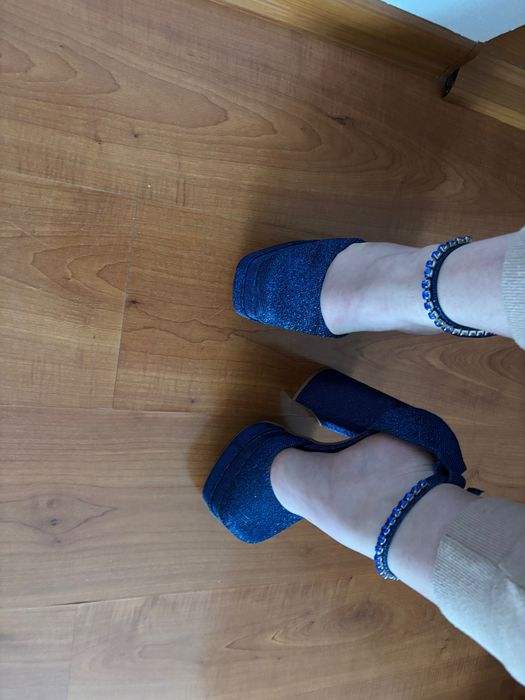 Pantofi cu toc mărime 35