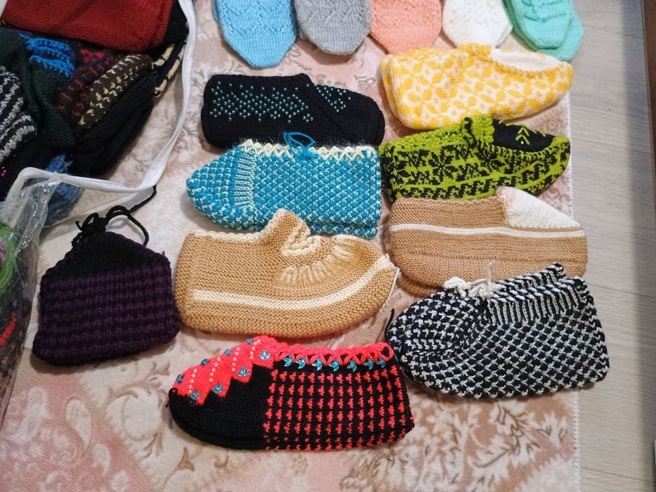 Плетени чорапи, терлици и елеци