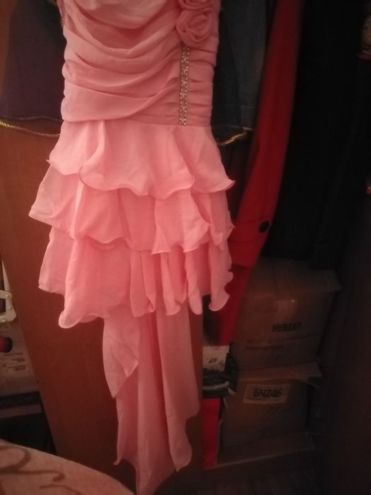 Продам нежное платье для девочки