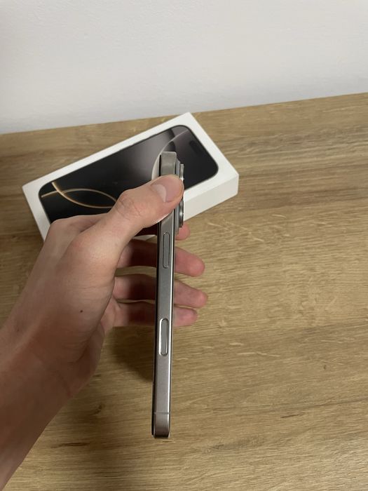 iPhone 16 Pro – 256GB – Natural Titanium – Stare IMPECABILĂ – Full Box