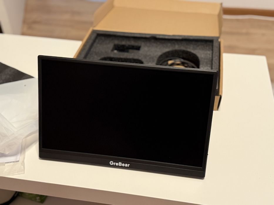 Xbox One X + Display portabil