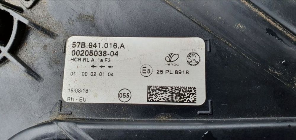 Far Skoda Kodiaq 2018, pe dreapta.