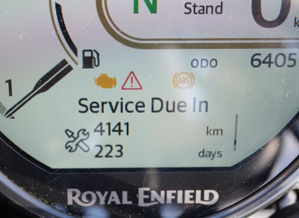 Royal Enfield Guerrilla 450 | 2024 | 6.400 km | Stare excelenta (naked / scrambler)