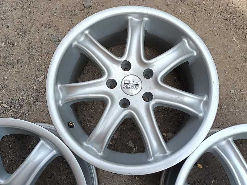 Продам оригинальные легкосплавные диски "Postert"