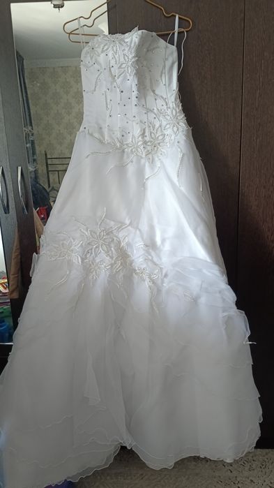 Продам свадебное платье б/у