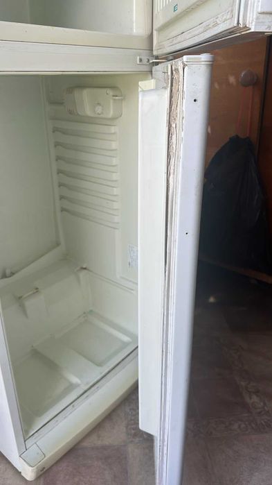 Продам холодильник б/у