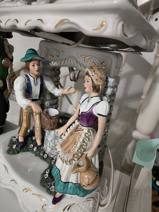 Vând veioza porțelan