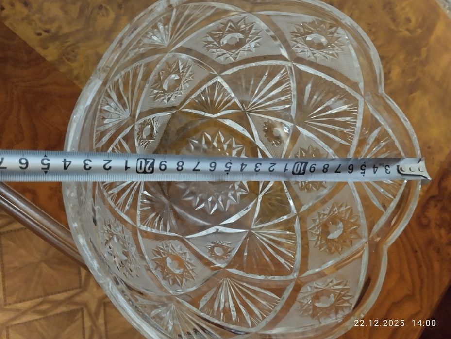 Хрустальная ваза