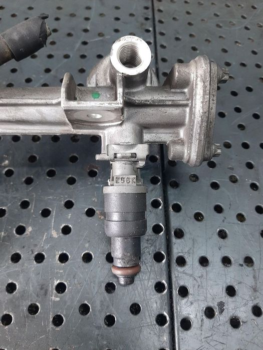 rampa cu injectoare 1.8 b mercedes c-class c180 w202  1280a01