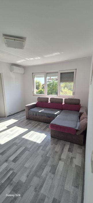 Inchiriez apartament