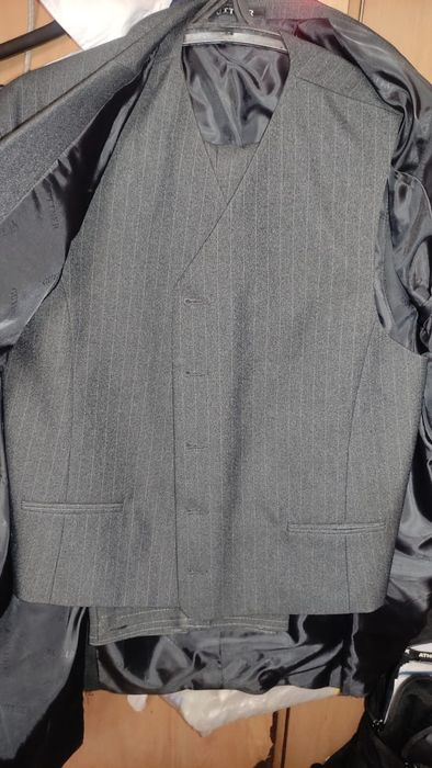 Костюм тройка мужской