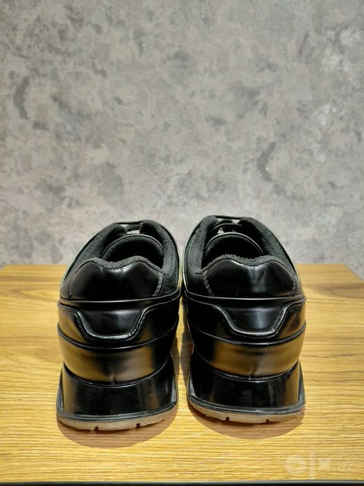 Оригинальные кроссовки Zara