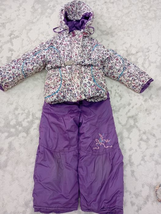 Комбинизон для девочек на 3-4 годика , состояние среднее