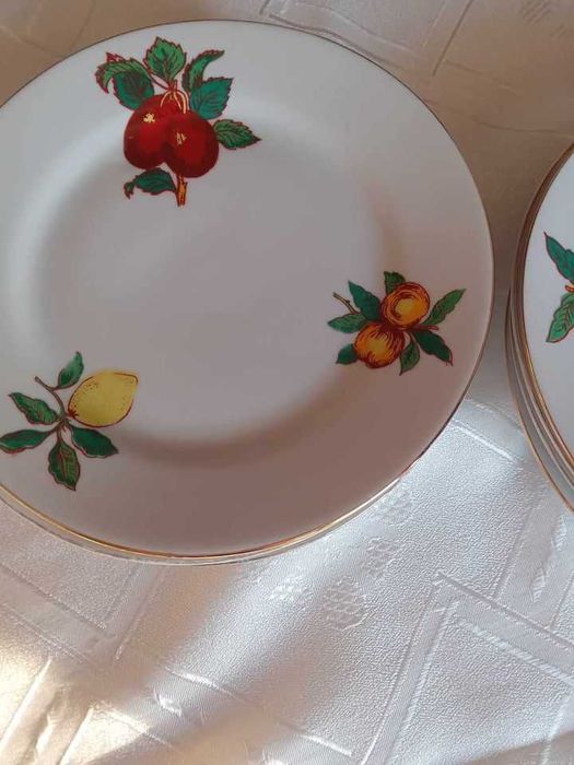 Чинии с плодове комплект