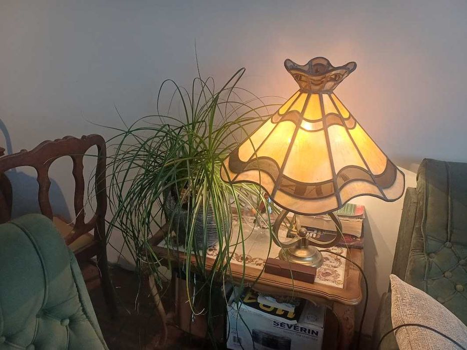 Настолна лампа стил Тифани