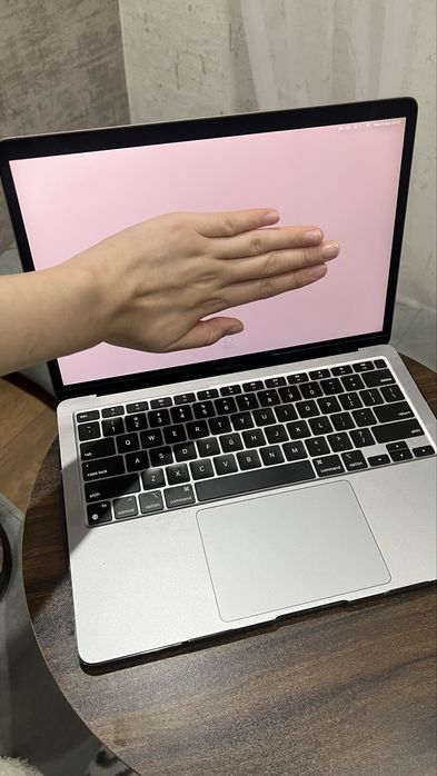 MacBook 13 Air 2020 M1