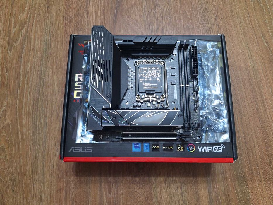 Placa de baza PC Mini ITX Asus ROG Strix Z790-I GAMING WIFI