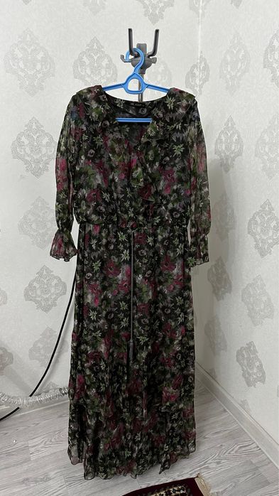 Платья для дам 54 р-р