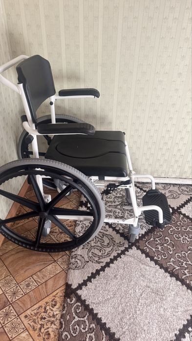 Продается инвалидная коляска!