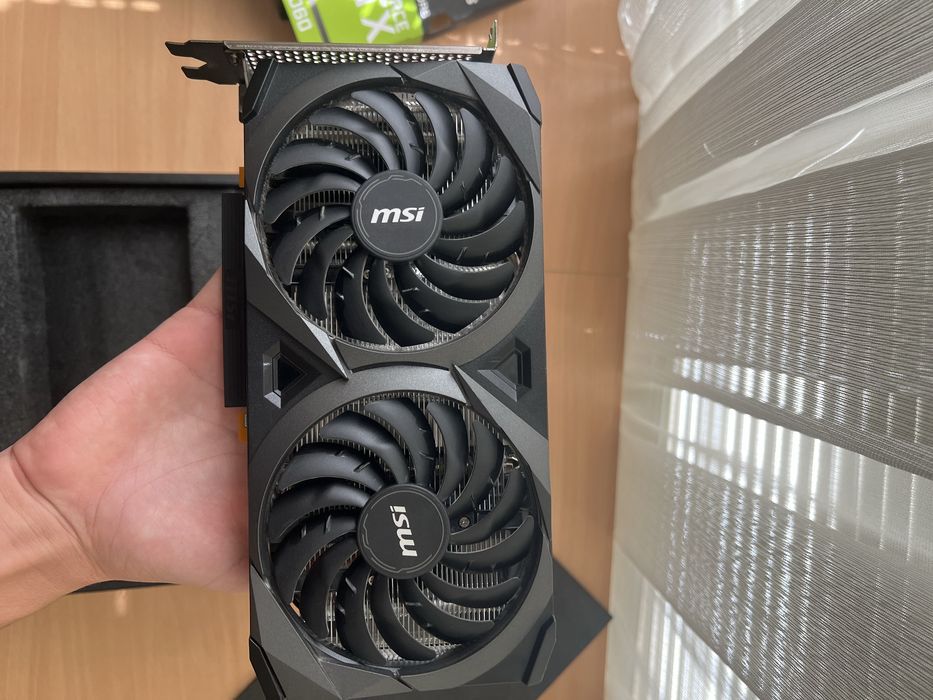 Предлагам msi ge force rtx3060 ventus 2 oc 12 gb картата е в гаранция